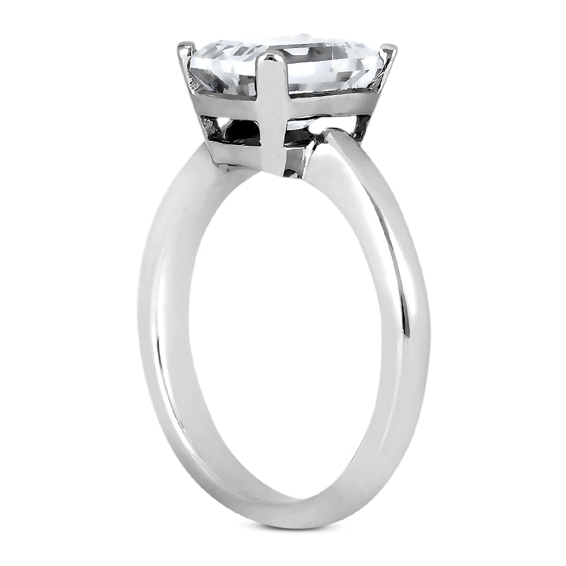 Solitaire diamant taille émeraude en or 14 carats