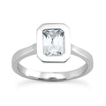 Solitaire diamant taille émeraude en or 14 carats