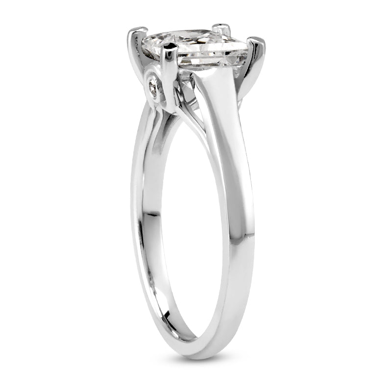 Solitaire diamant taille émeraude en or 14 carats