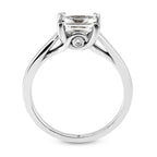 Solitaire diamant taille émeraude en or 14 carats