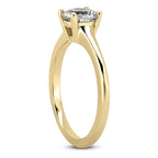 Solitaire diamant taille émeraude en or 14 carats